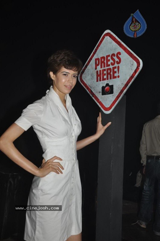 Sania, Shoaib n Hot Bolly Celebs at Diesel Store Launch - 29 / 48 photos
