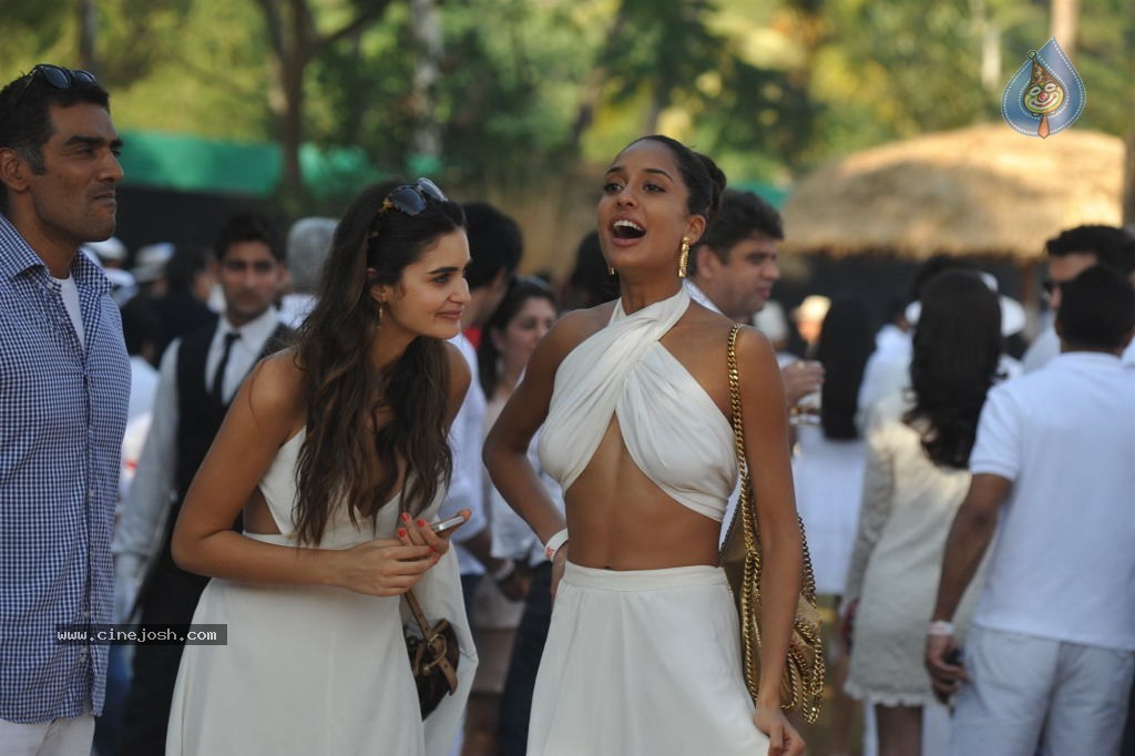 Hot Models at Kingfisher Calendar 2014 Launch - 31 / 123 photos