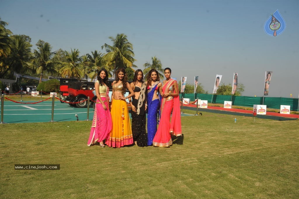 Hot Models at Kingfisher Calendar 2014 Launch - 110 / 123 photos