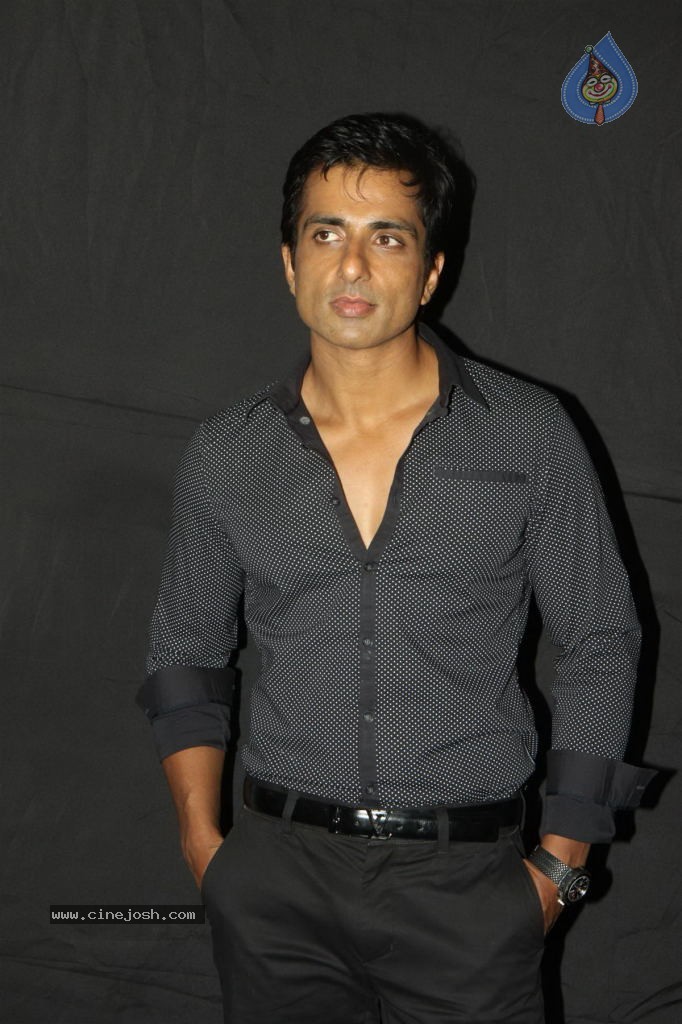Hot TV Celebs at Indian Telly Awards 2012 - 63 / 106 photos