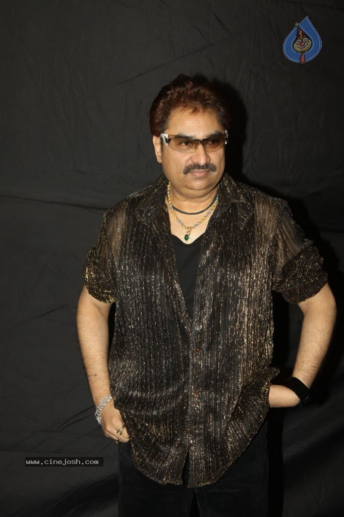 Hot TV Celebs at Indian Telly Awards 2012 - 86 / 106 photos