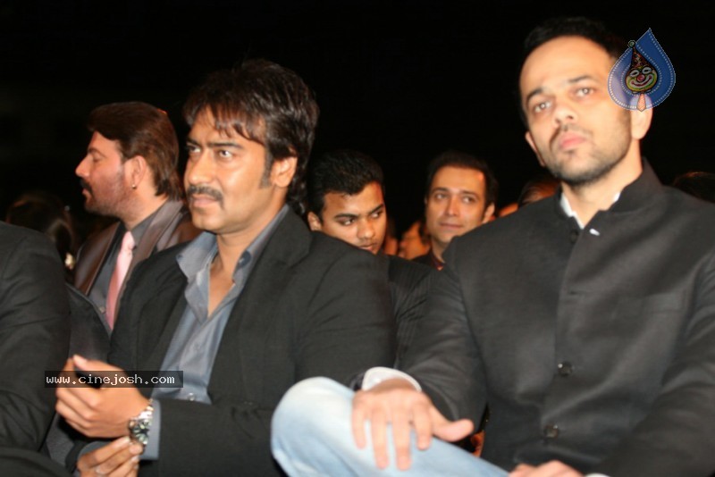 Hottest Bollywood Stars At Sony Max Stardust Awards - 25 / 99 photos