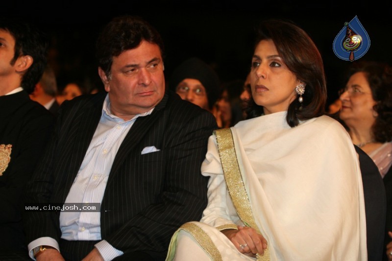 Hottest Bollywood Stars At Sony Max Stardust Awards - 35 / 99 photos