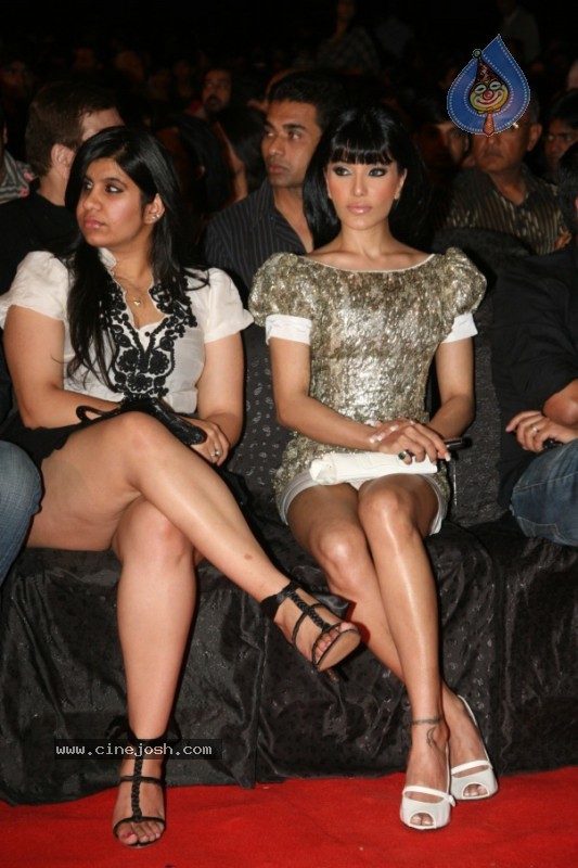 Hottest Bollywood Stars At Sony Max Stardust Awards - 46 / 99 photos