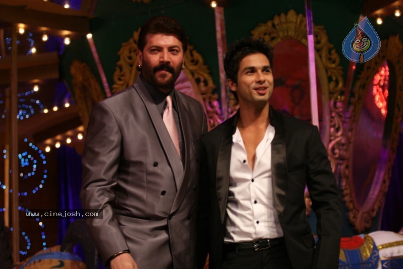 Hottest Bollywood Stars At Sony Max Stardust Awards - 65 / 99 photos