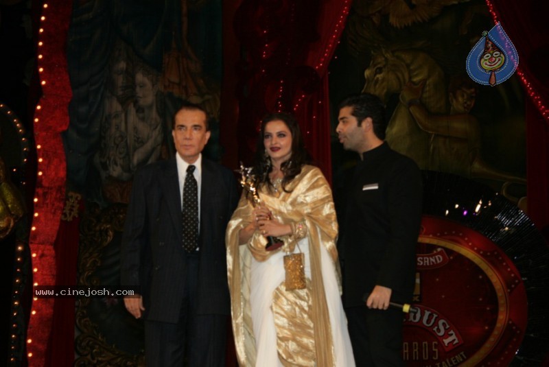 Hottest Bollywood Stars At Sony Max Stardust Awards - 68 / 99 photos