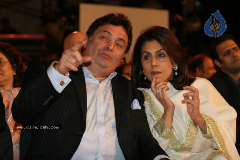 Hottest Bollywood Stars At Sony Max Stardust Awards - 81 / 99 photos