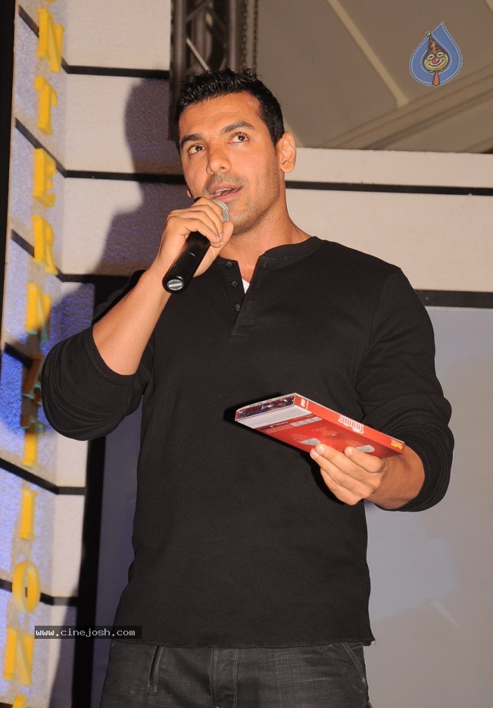 Housefull 2 Stars at Times Now Foodie Awards - 33 / 63 photos