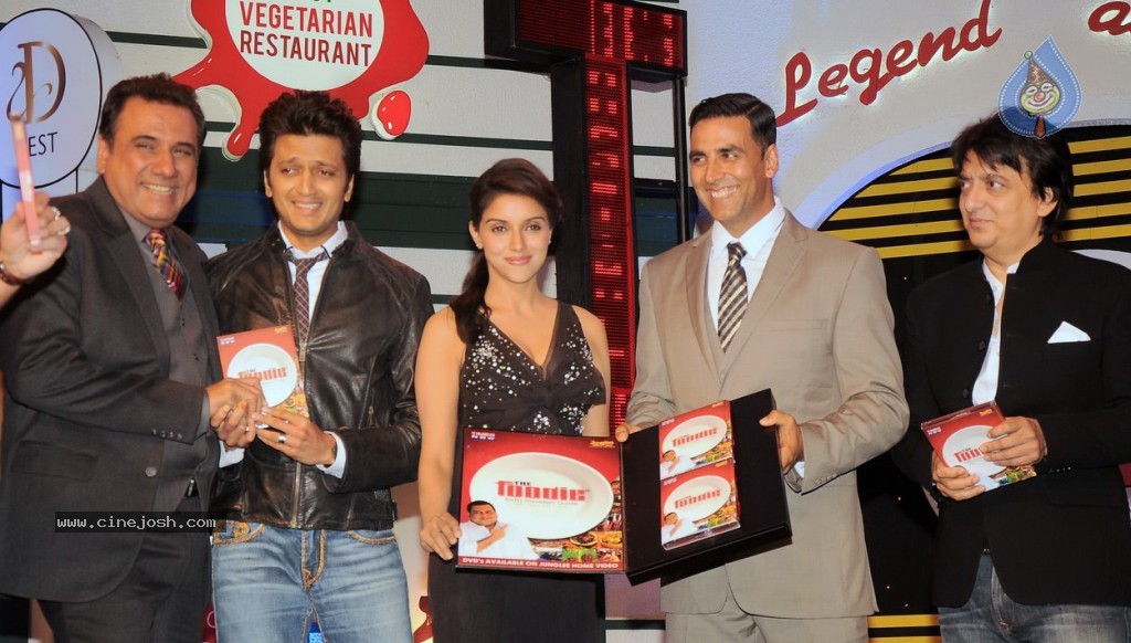 Housefull 2 Stars at Times Now Foodie Awards - 34 / 63 photos