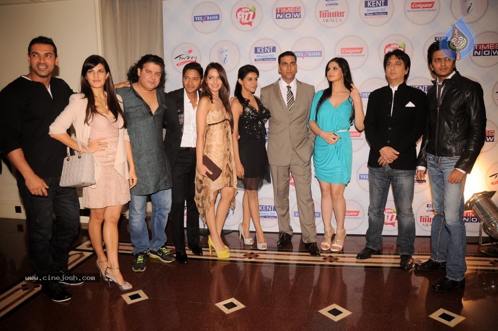 Housefull 2 Stars at Times Now Foodie Awards - 37 / 63 photos