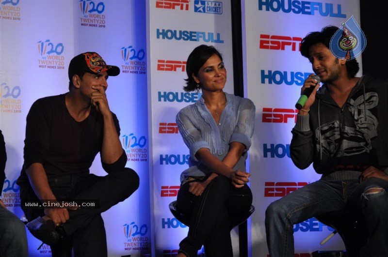 Housefull Movie Starcast at ICC T20 World Cup Event - 23 / 42 photos