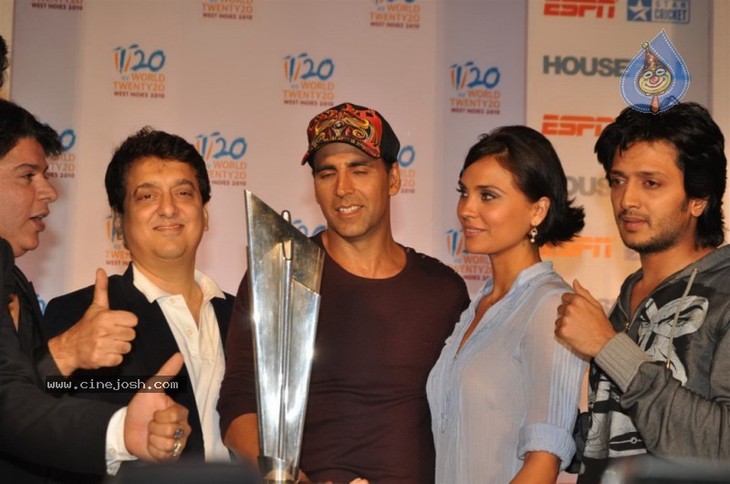 Housefull Movie Starcast at ICC T20 World Cup Event - 24 / 42 photos