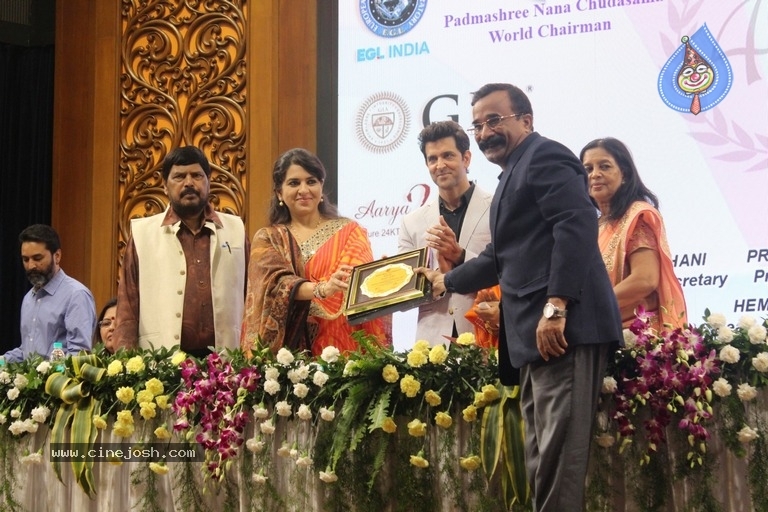 Hrithik Roshan At 43rd Giants International Convention 2017 - 12 / 12 photos
