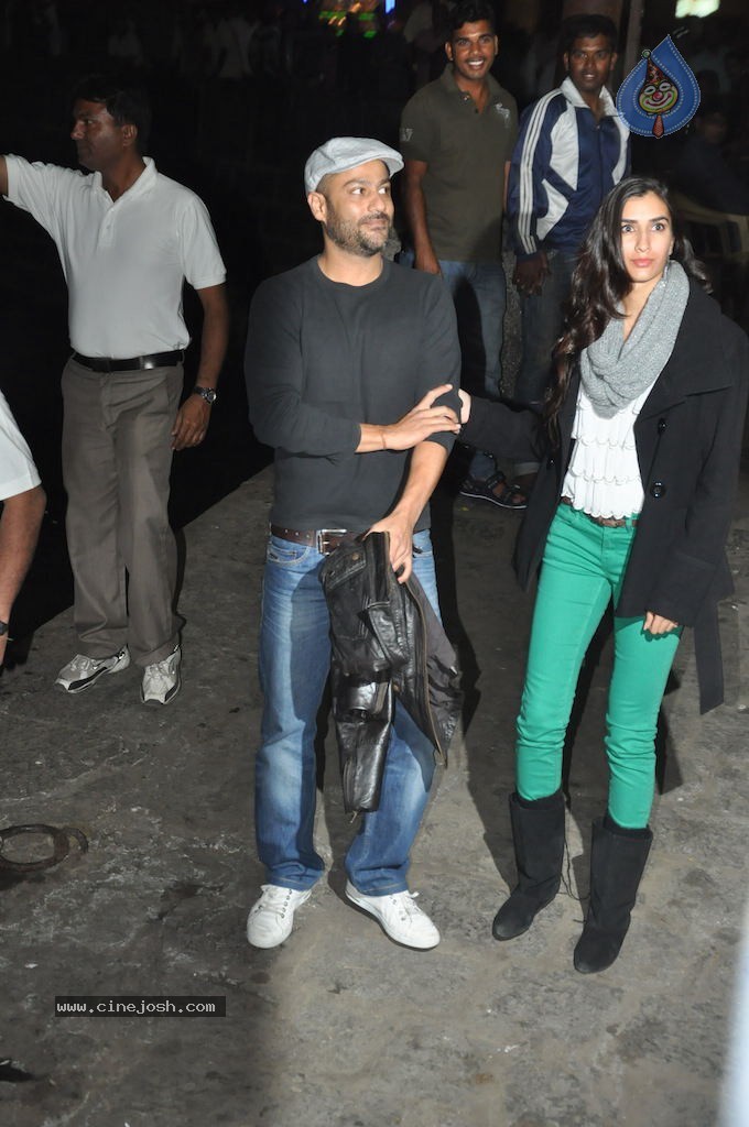 Hrithik Roshan Birthday Party - 10 / 75 photos