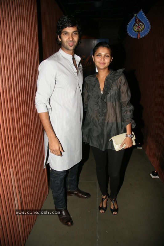 Hrithik Roshan Birthday Party Stills - 18 / 21 photos