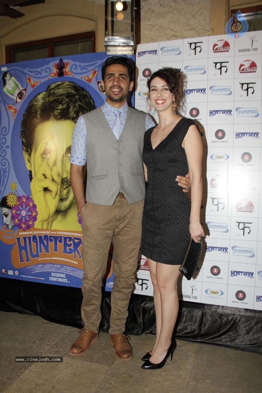 Hunterrr Film Success Party - 15 / 33 photos