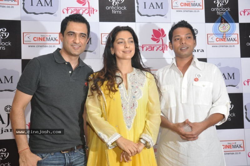 I AM Bollywood Movie Star Cast at Cinemax - 7 / 71 photos