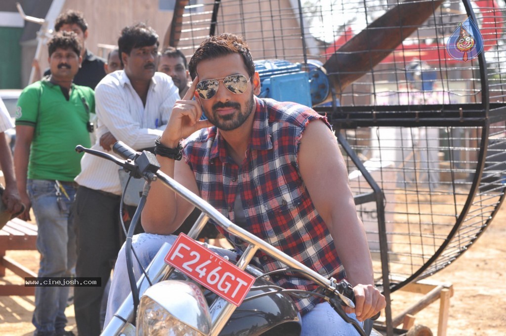 I Me Aur Main Movie Song Shooting Spot - 8 / 58 photos