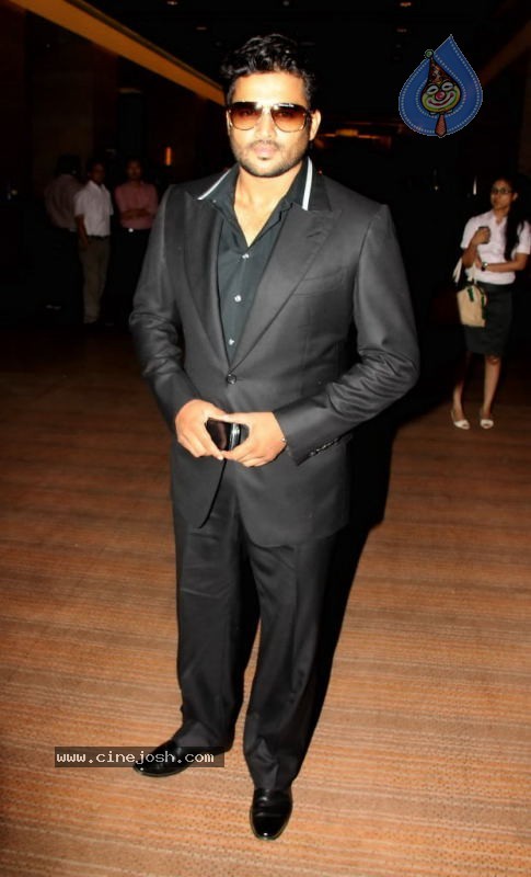 IIFA-2011 World Premiere Press Meet - 20 / 61 photos