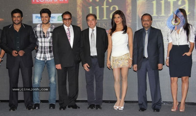 IIFA-2011 World Premiere Press Meet - 29 / 61 photos