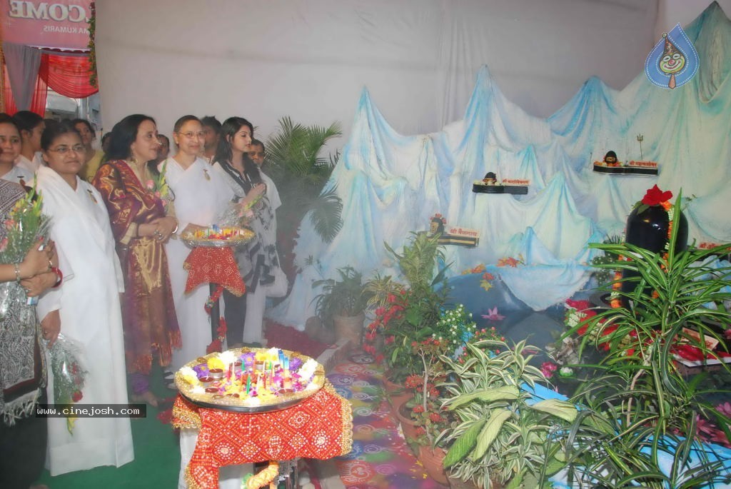 Ila Inaugurates Auspicious Display of Jyotirlinga - 4 / 29 photos