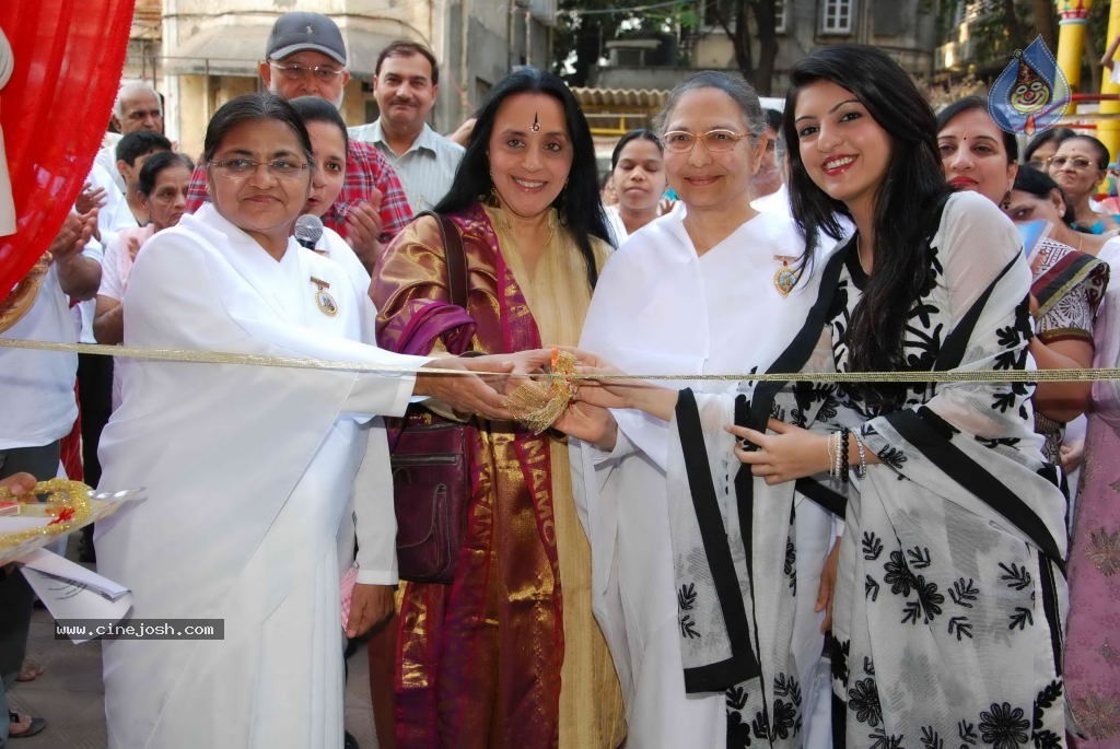 Ila Inaugurates Auspicious Display of Jyotirlinga - 21 / 29 photos