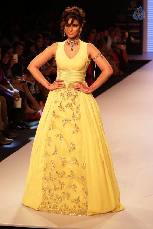 Ileana at IIJW 2015 Photos - 3 / 37 photos