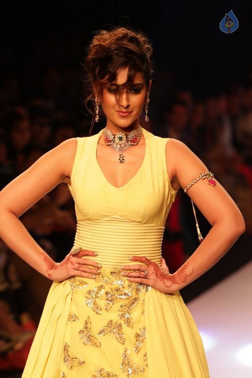 Ileana at IIJW 2015 Photos - 31 / 37 photos