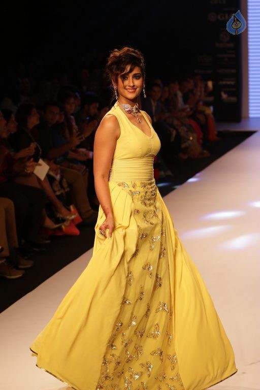 Ileana at IIJW 2015 Photos - 34 / 37 photos