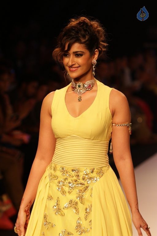Ileana at IIJW 2015 Photos - 35 / 37 photos