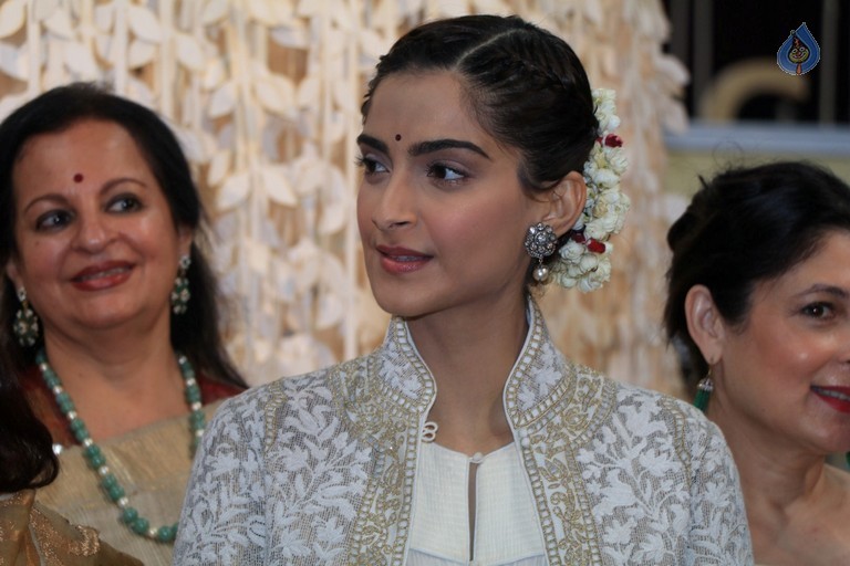 Imc Ladies Wing Women Entrepreneur Exhibition Launch - 27 / 37 photos