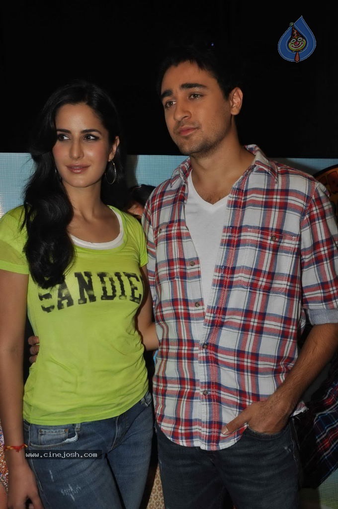 Imran and Katrina at Mere Brother Ki Dulhan Audio Launch - 6 / 36 photos