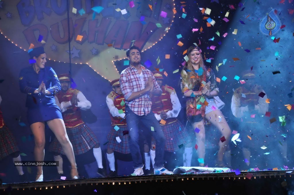 Imran and Katrina at Mere Brother Ki Dulhan Audio Launch - 14 / 36 photos