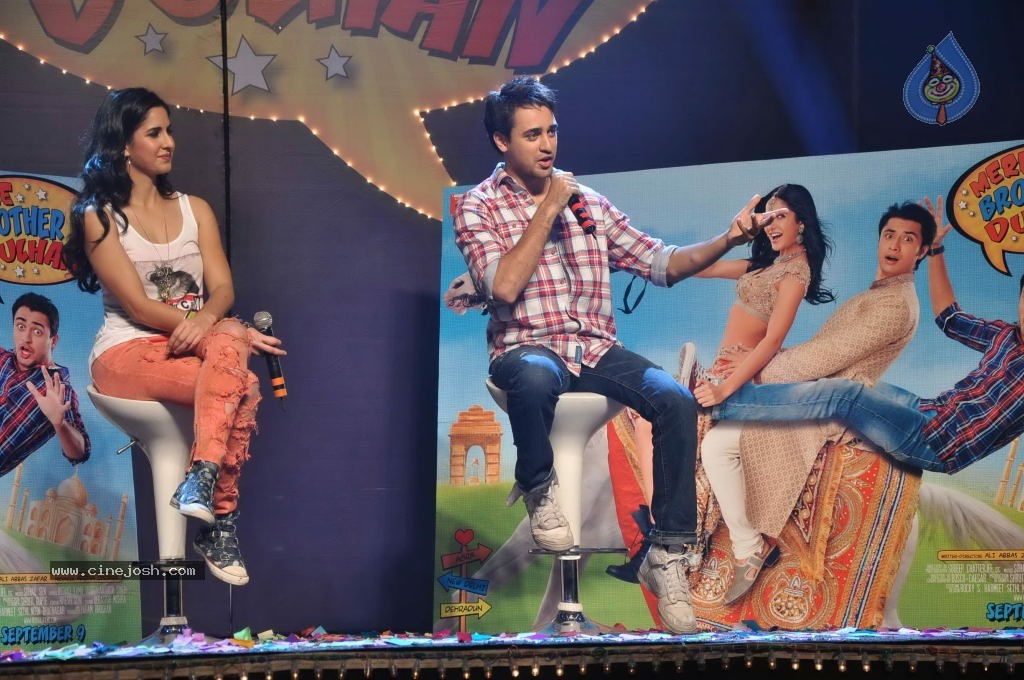 Imran and Katrina at Mere Brother Ki Dulhan Audio Launch - 32 / 36 photos