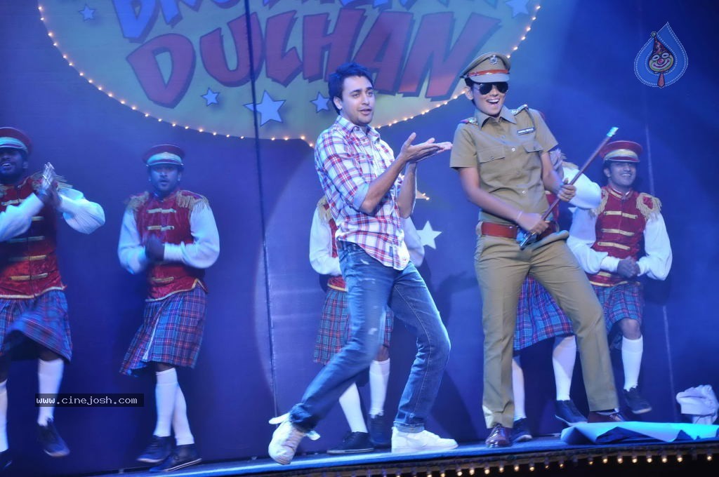 Imran and Katrina at Mere Brother Ki Dulhan Audio Launch - 36 / 36 photos