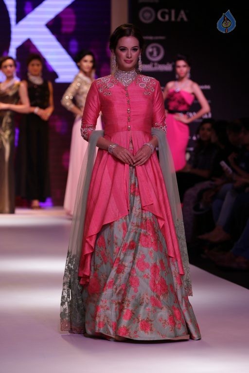 India International Jewellery Week 2015 Fashion Show - 34 / 84 photos
