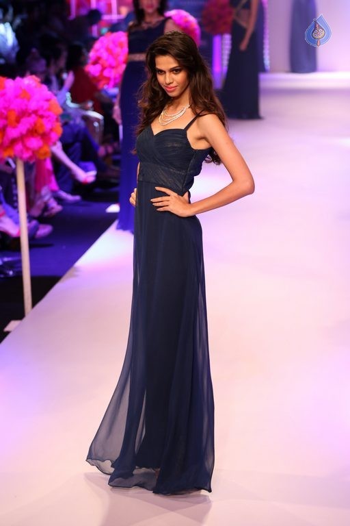 India International Jewellery Week 2015 Fashion Show - 42 / 84 photos