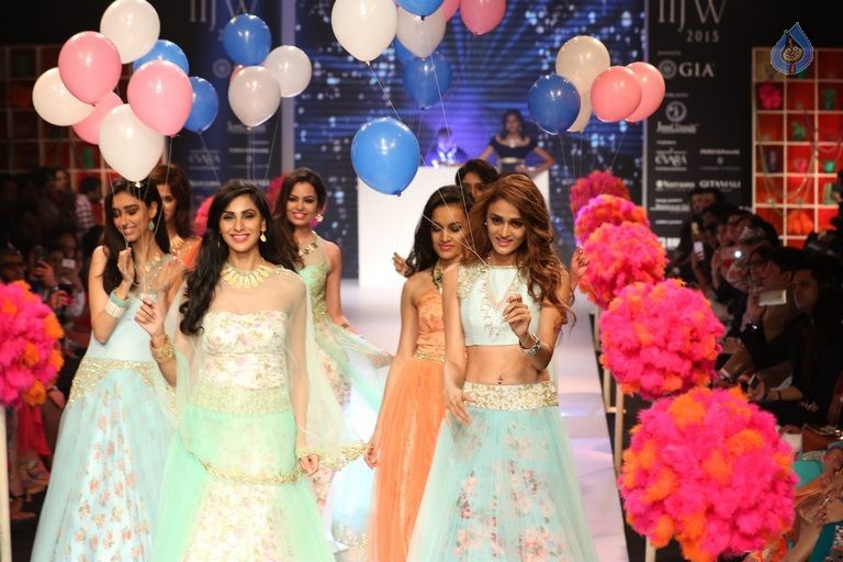 India International Jewellery Week 2015 Fashion Show - 64 / 84 photos