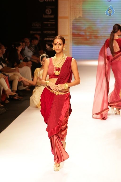 India International Jewellery Week 2015 Show  - 45 / 126 photos