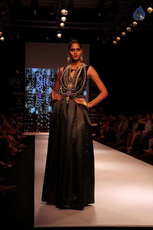 India International Jewellery Week 2015 Show  - 48 / 126 photos