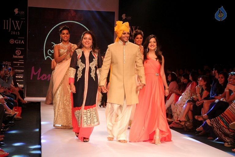 India International Jewellery Week 2015 Show  - 51 / 126 photos