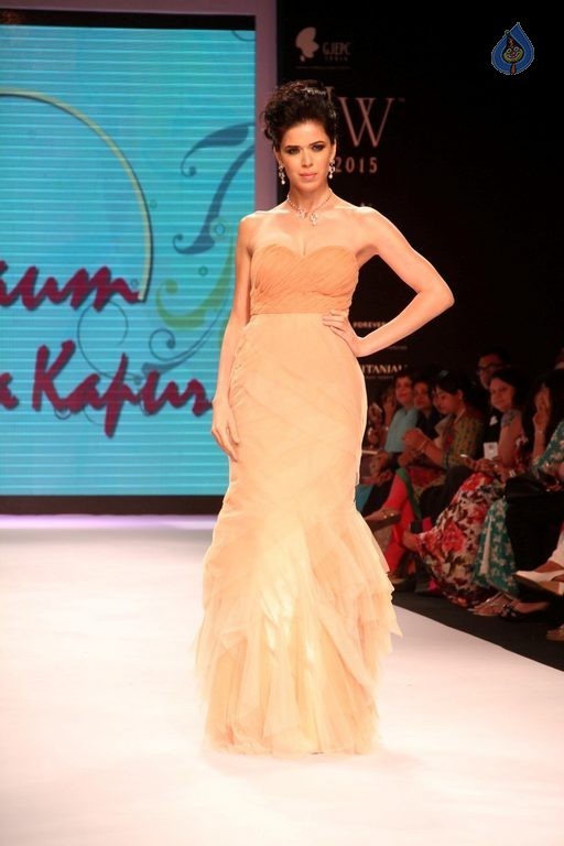 India International Jewellery Week 2015 Show  - 87 / 126 photos