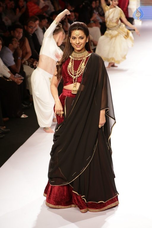 India International Jewellery Week 2015 Show  - 89 / 126 photos