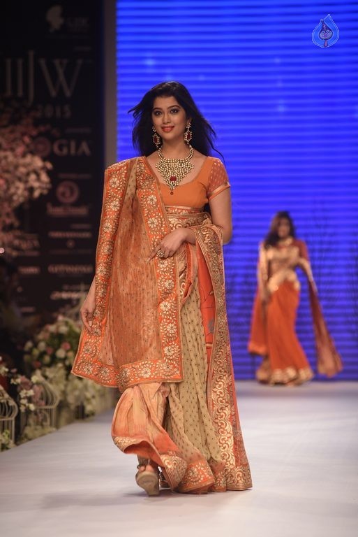 India International Jewellery Week 2015 Show  - 120 / 126 photos