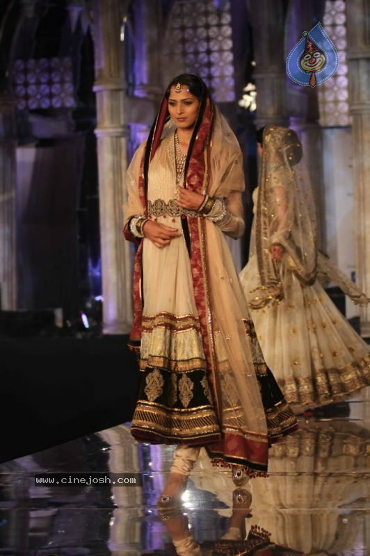 Indian Bridal Week Grand Finale Show - 24 / 52 photos