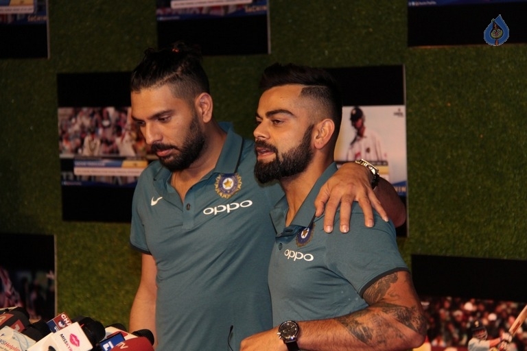 Indian Cricket Team at Special Screening Of Film Sachin A Billion Dreams - 39 / 82 photos