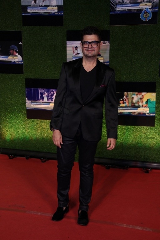 Indian Cricket Team at Special Screening Of Film Sachin A Billion Dreams - 59 / 82 photos