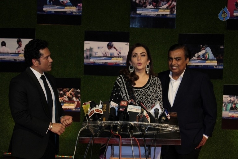 Indian Cricket Team at Special Screening Of Film Sachin A Billion Dreams - 66 / 82 photos