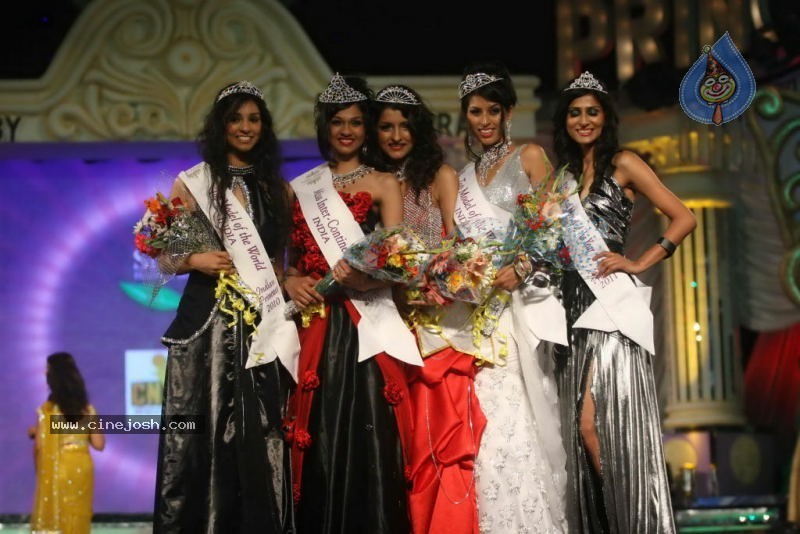 Indian Princess 2011 Grand Finale Event - 57 / 80 photos