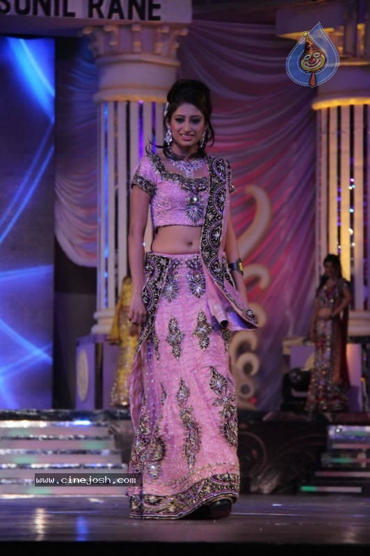 Indian Princess 2011 Grand Finale Event - 77 / 80 photos